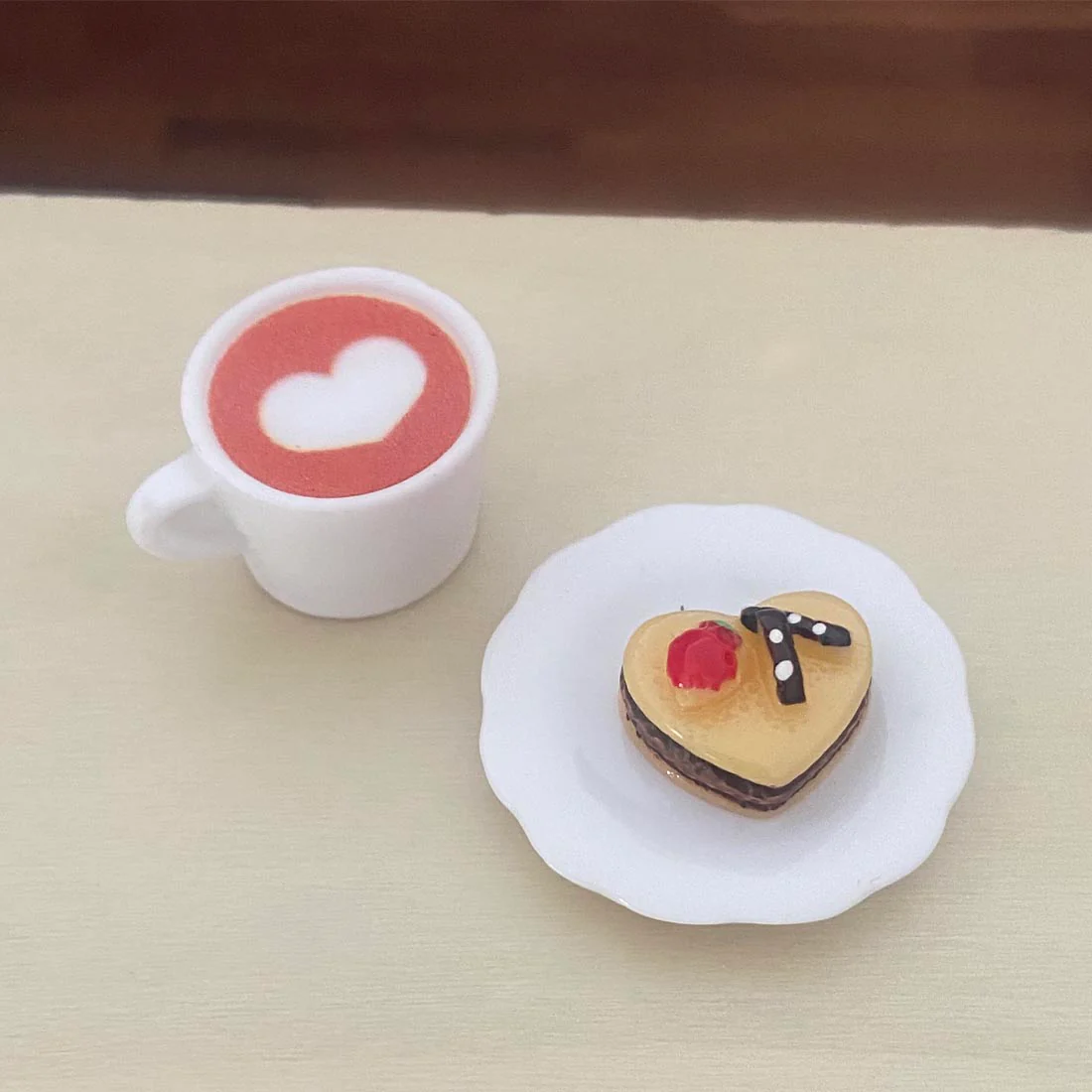 1:12 Scale Coffee & Cake Slice 3 Piece Set - Image 5