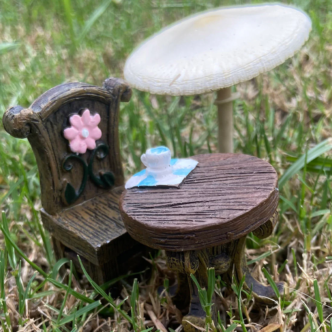Enchanted Miniature Fairy Garden Table and Chair Set - Image 4