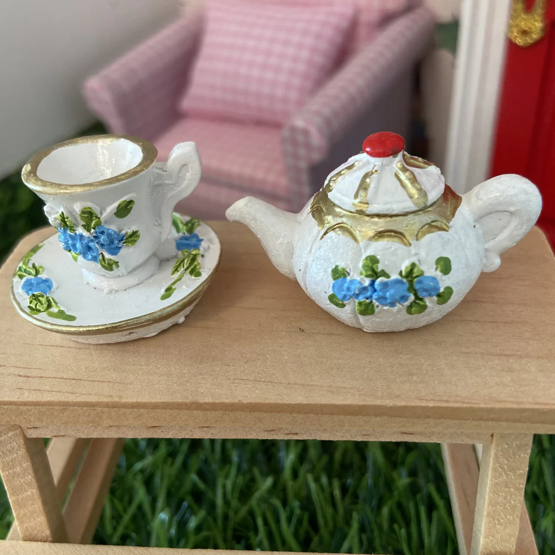 Miniature Teacup Saucer and Teapot - Image 4