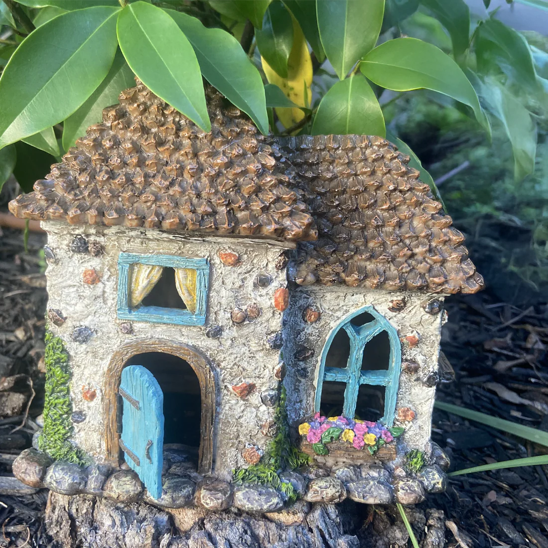 Pine Cone Fairy House - Image 3