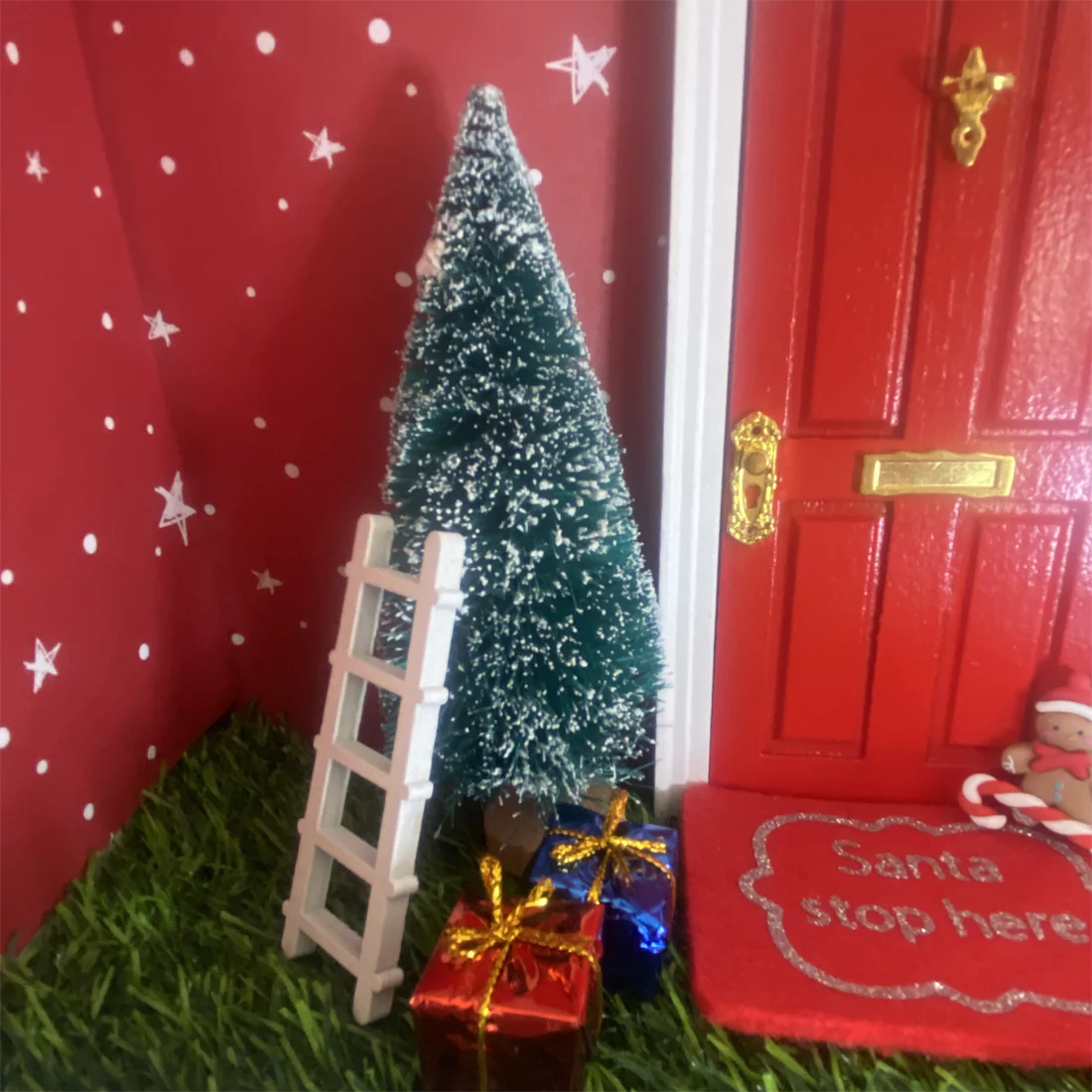 Red Christmas Fairy Door Set - Image 3
