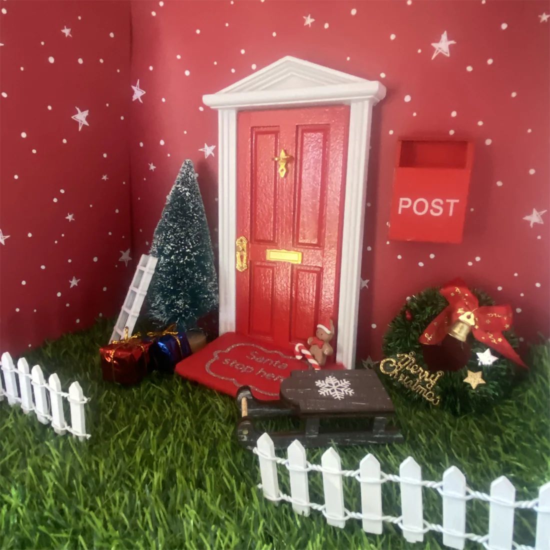 Red Christmas Fairy Door Set - Image 4